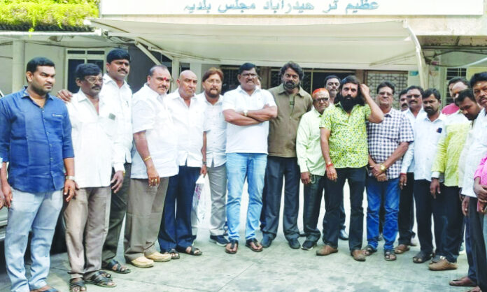 The GHMC Commissioner is complaining about not being able to pay the bills