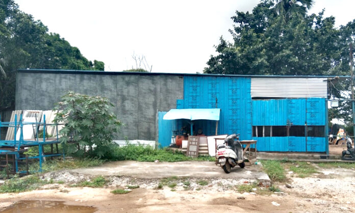 Commercial complexes in FTL and buffer zones