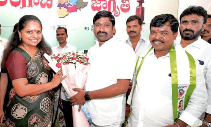 Gandikota-Kumar-joins-Telangana-Jagruthi-main- Gandikota Kumar joins Telangana Jagruthi