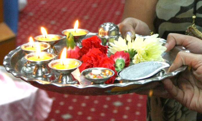 Why is Aarti performed during puja Why is Aarti performed during puja