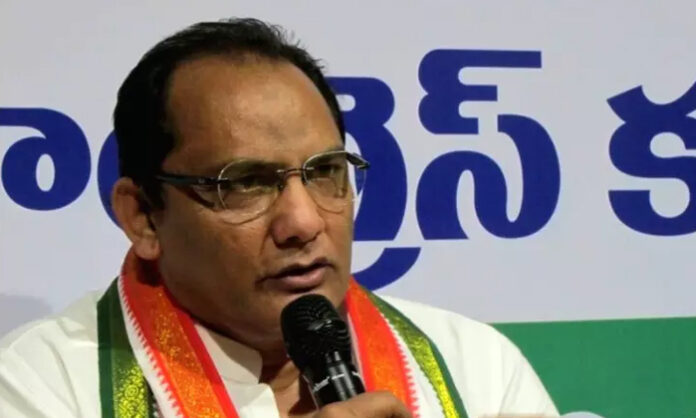 Ec break for Azharuddin's oath-taking