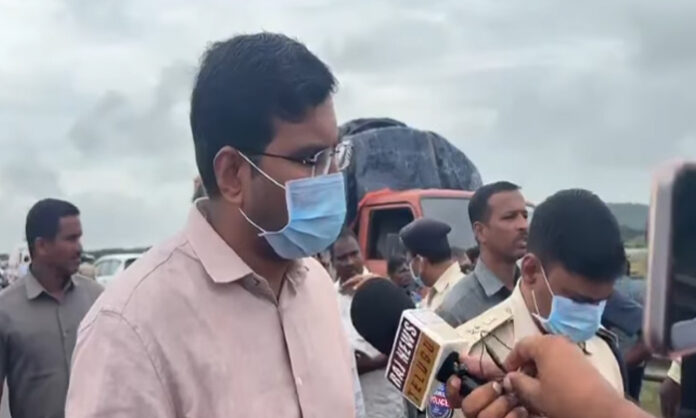 Collector, SP visit bus accident site Collector, SP visit bus accident site