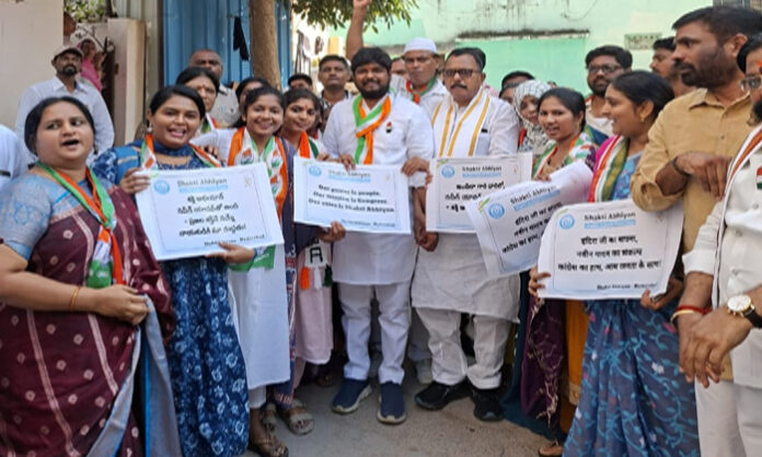 Mallu Ravi campaigning in Jubilee Hills Mallu Ravi campaigning in Jubilee Hills