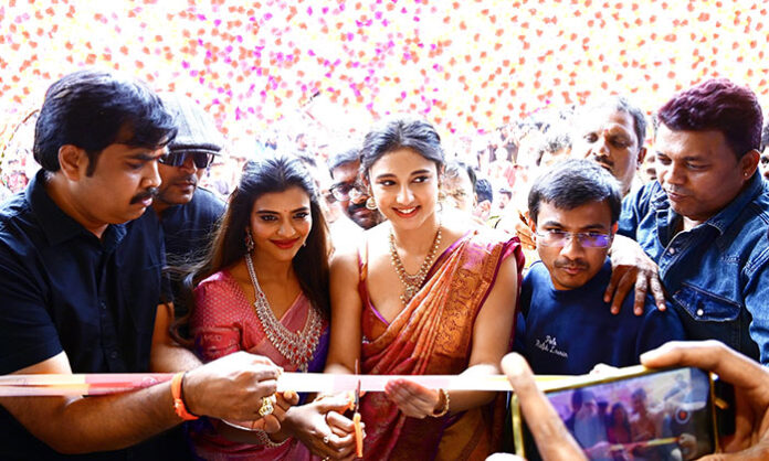 shubhapradam-mall-opening-aishwarya-rajesh-ritika-naik shubhapradam-mall-opening-aishwarya-rajesh-ritika-naik