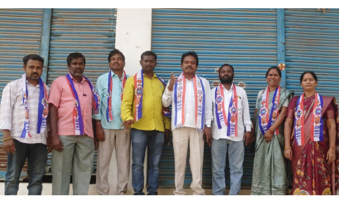 BC JAC leaders protest for 42 percent BC reservation in sarpanch elections in Warangal