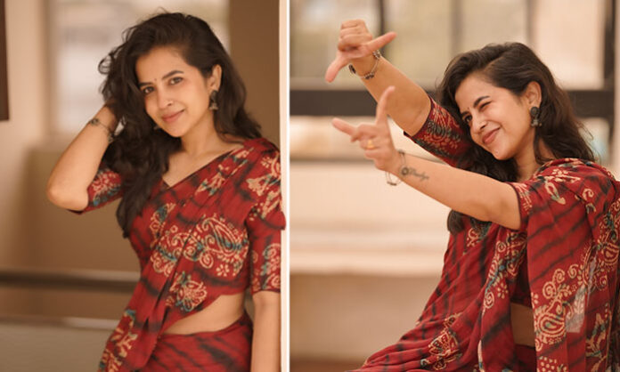 actress-komalee-prasad-latest-pics-tollywood-actress-photoshoot-9