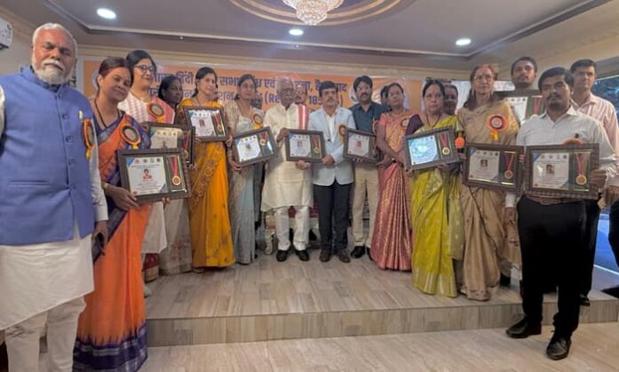 felicitation by badaru Dattatraya