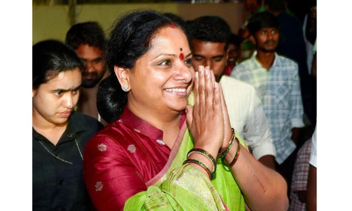 devanapalli-kavitha-independent-political-journey-family-differences-janam-bata