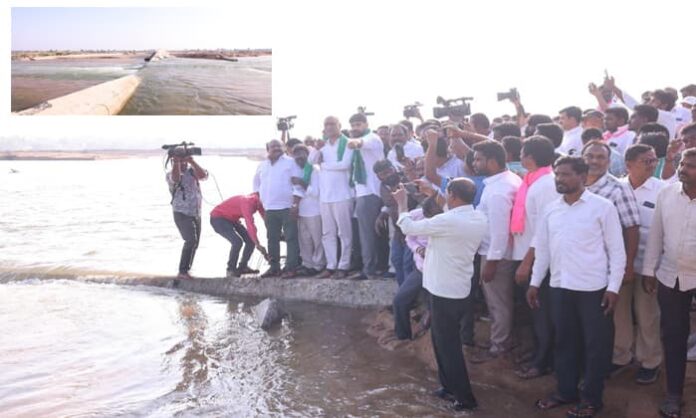 former minister harish rao at checkdam area