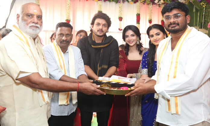 Iruvuru Bhamala Kougililo movie launch