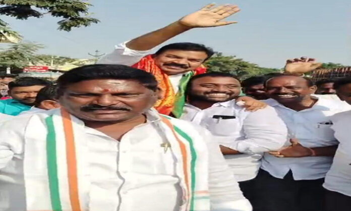 Congress celebrations in Manakondur