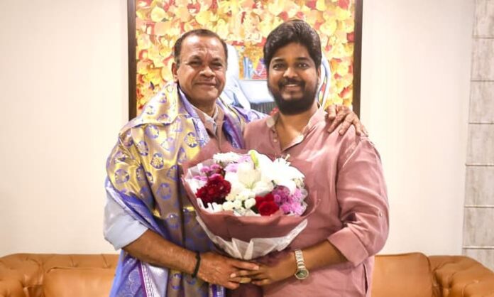 Naveen Yadav meets Komati Reddy