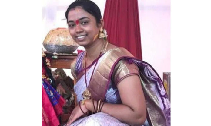 married-woman-commits-suicide-due-to-myrmecophobia-suicide-note-daughter