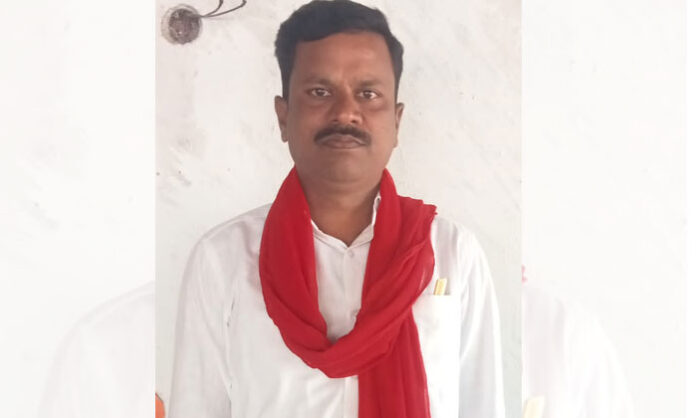 Student leaders protesting against fee extortion and arrests in Narsampet