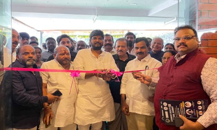 naveen yadav open hotel