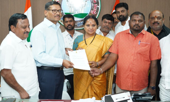 Those who have been dismissed should be given jobs