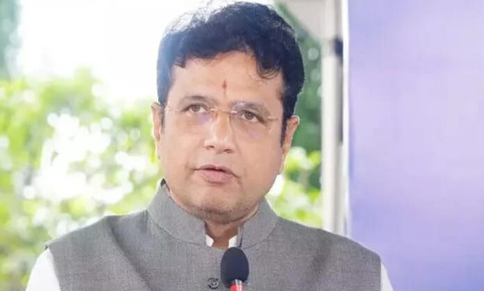 3.2 lakh crore investments in 20 months