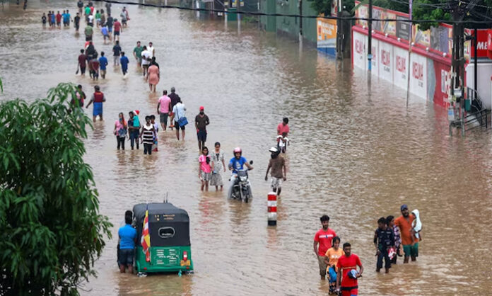 offices, schools close in srilanka due to floods