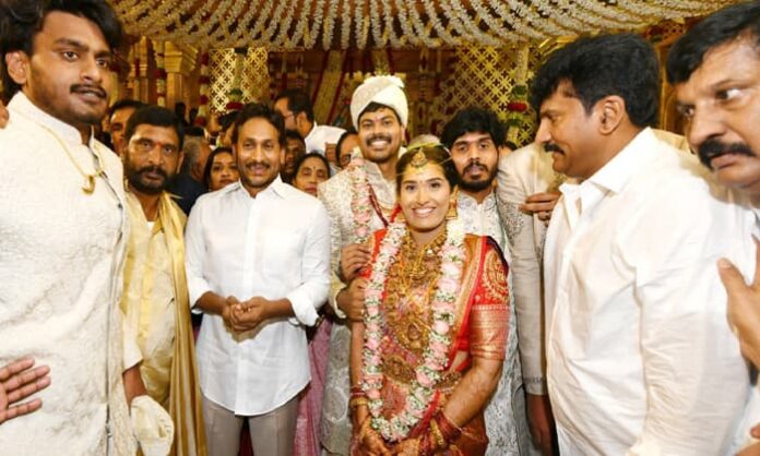 ys jagan at wedding