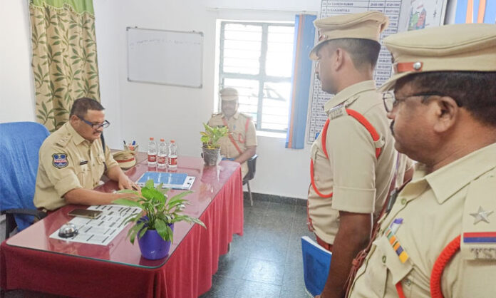 Narsampet ACP P Ravinder Reddy inspects Chennaraopet Police Station and praises Sub Inspector and staff for disciplined work