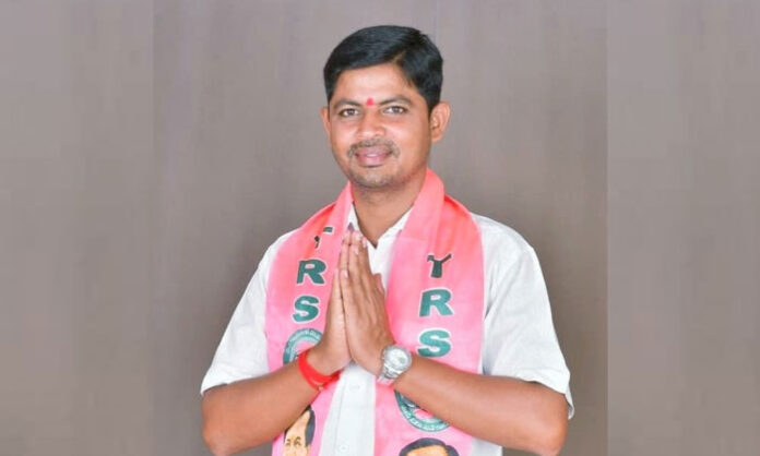 BRS candidate Gadudula Lingaraju Yadav wins Errapahad Sarpanch election with a huge majority in Suryapet district