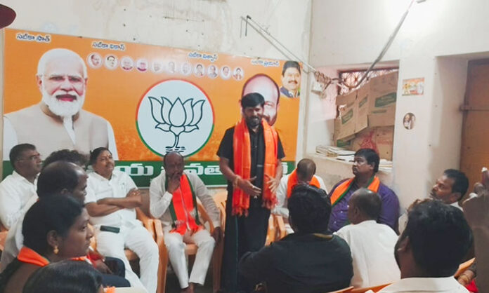 BJP Wanaparthy District Incharge Bokka Bal Reddy addressing a press meet and directing party leaders to fly the BJP flag in local body elections.
