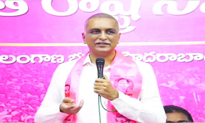 Harish Rao strongly defending KCR’s contribution to Telangana and accusing Revanth Reddy of betrayal during his speech at the Vijay Diwas program.
