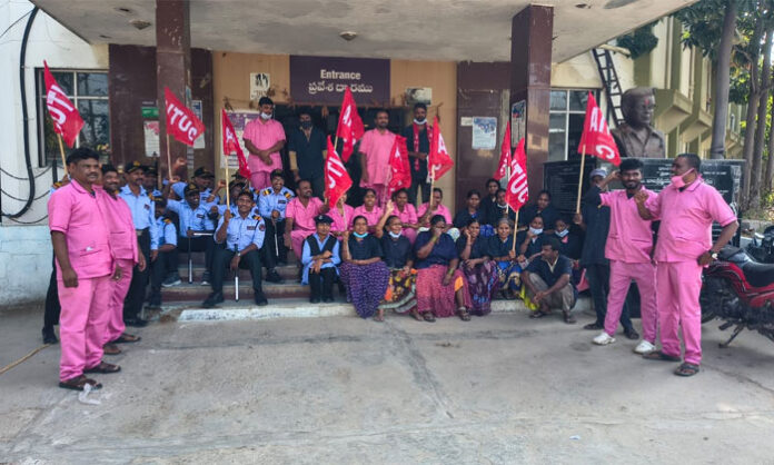 Government hospital workers protesting for a salary hike in Telangana, demanding a minimum wage of Rs 26,000