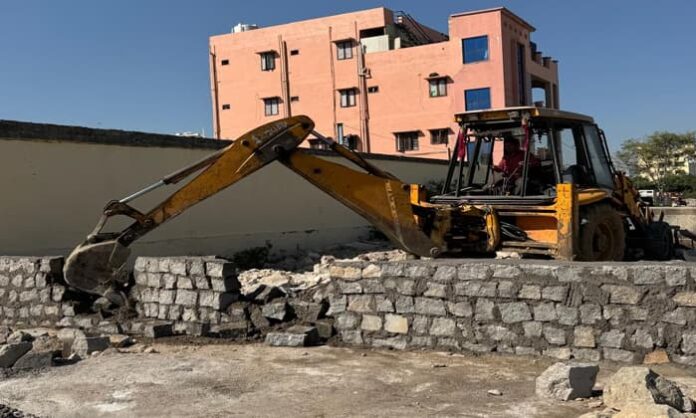 demolition of illegal constructions in pedda cheruvu