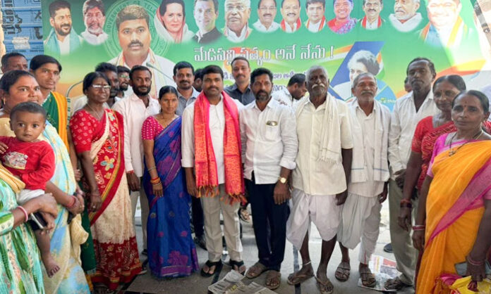 MLA Medipalli Satyam felicitates newly elected Sarpanches and welcomes leaders from BRS and BJP into the Congress party at Gangadhara public office.