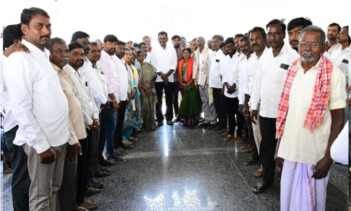 Wanaparthy MLA Tudi Megha reddy addressing Sarpanches and criticizing BRS rule for weakening village panchayats