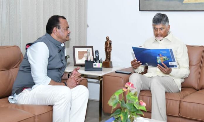komatireddy, chandrababu in amaravathi