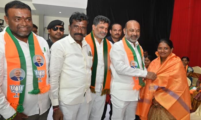 bandi sanjay congratulates bjp Sarpanchs