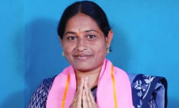 Karrolla Bhaskar Swapna victory in gopalpeta sarpanch election