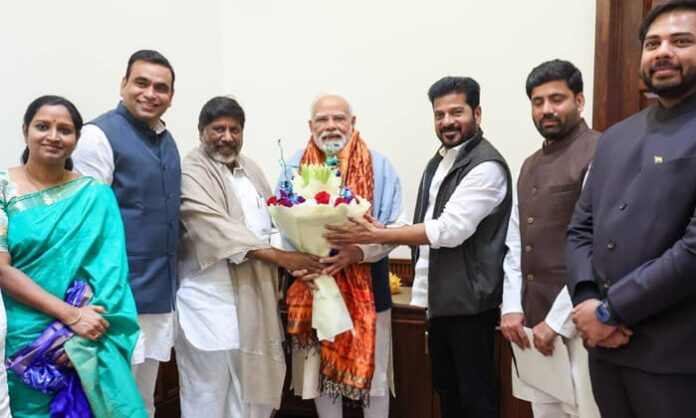telangana cm invitation to pm modi in delhi
