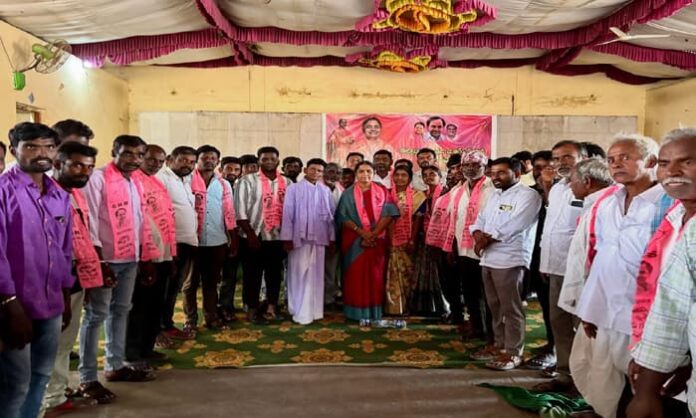 mla sunitha laxma reddy attend brs party meeting