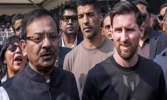 Aroop Biswas with lionel messi