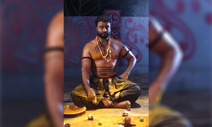 Afsar Azad as a powerful villain in Dakshina Kali movie.