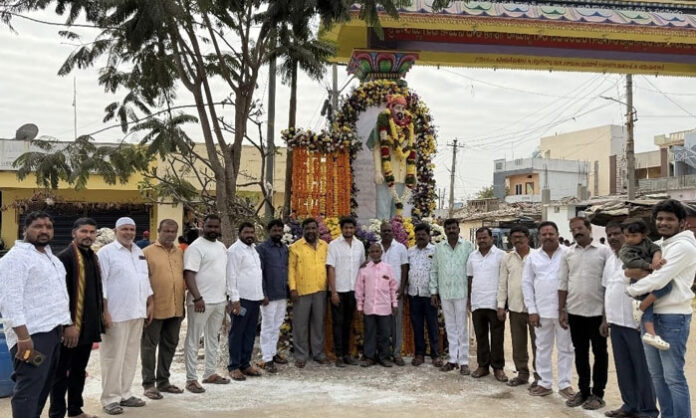 Leaders paying floral tributes at Chiluka Raju statue on his birth anniversary in Medchal.