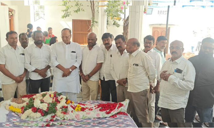 Telangana leaders paying respects to Muppa Narasimha Reddy (M.N. Reddy) at Chityal mandal center.