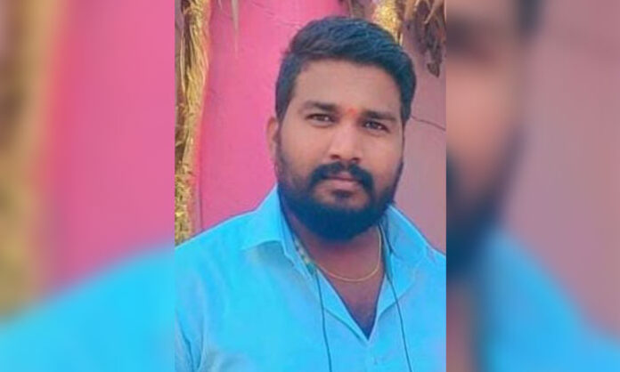 Municipal sanitation worker Boddu Shashi Kumar killed in a road accident near Durshed bus stop in Karimnagar.