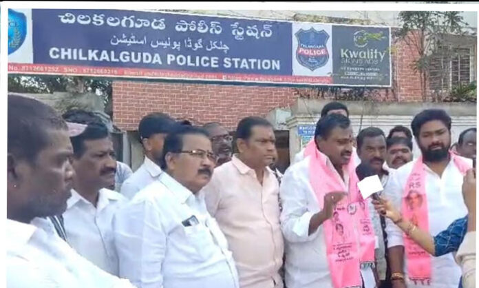Nomula Prakash leading rally demanding separate Secunderabad district at Sitaphalmandi Chowrasta