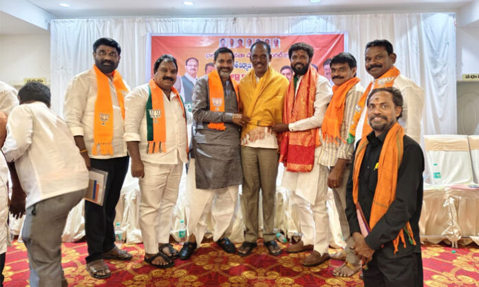 Pattapuram Ekantham Goud speaking after being elected as BJP Warangal district vice president.