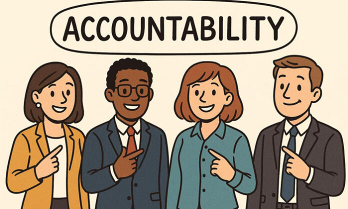 Statement highlighting that politicians and government employees must equally accept praise and criticism as public servants