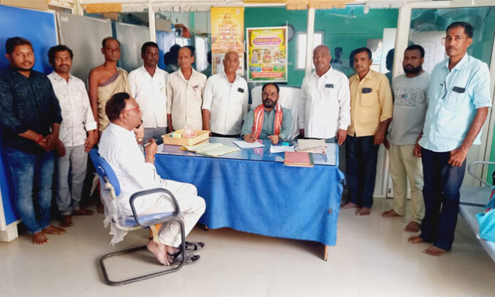 Veeresham assumes charge as Executive Officer of Edupayala Sri Vanadurga Mata Temple