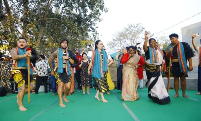 minister seethakka dance