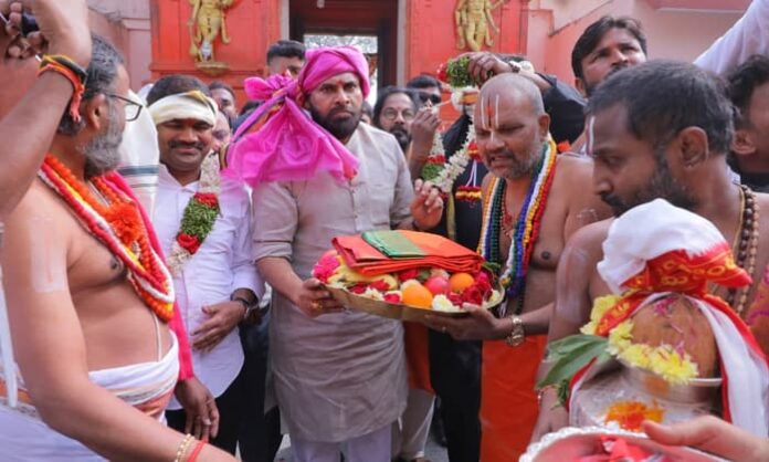 ap deputy cm in Anjaneya swami temple