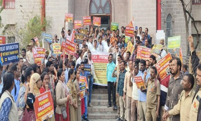 postman, multi tasking staff