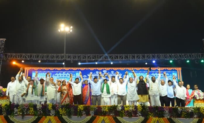 cm revanth in medaram