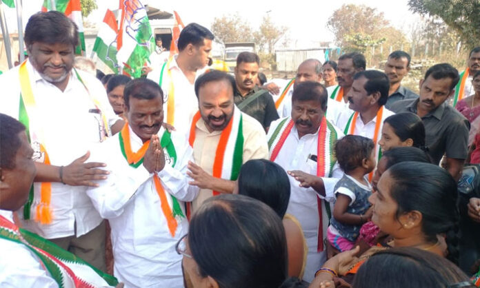 Congress leaders campaigning door to door in Aziz Nagar of Moinabad Municipality to support councilor candidates